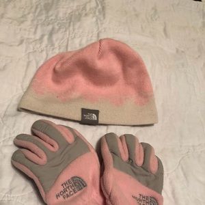 The North Face Accessories - North Face young Girls glove and Hat set The North Face Accessories - North Face young Girls glove and Hat set
